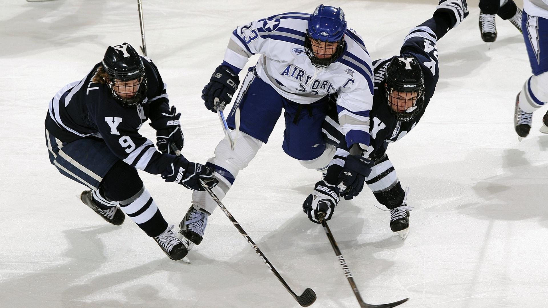 Messaoudi 擅长进攻与防守，身高 215cm 驱动队伍节奏，messi球员